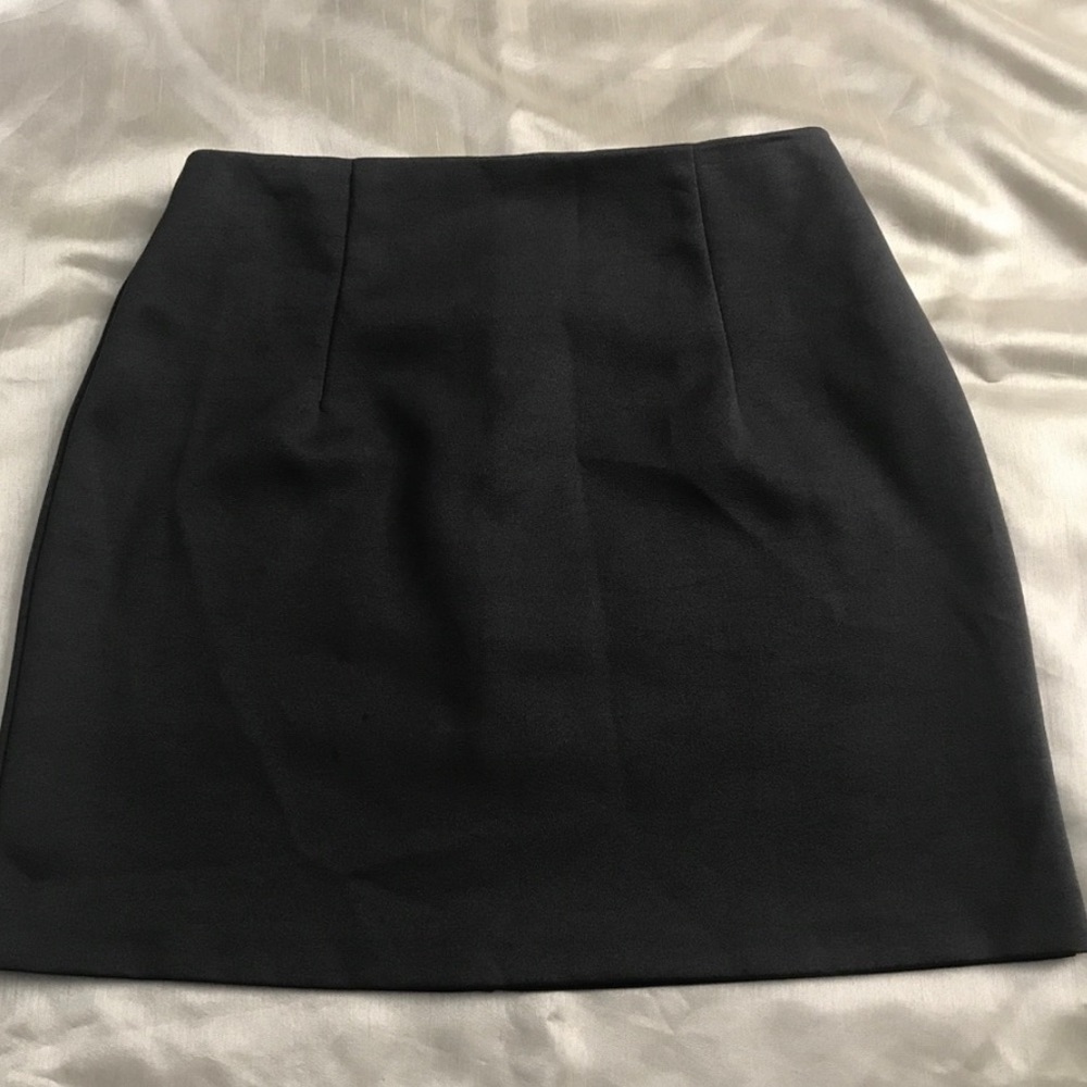 Cute basic mini skirt